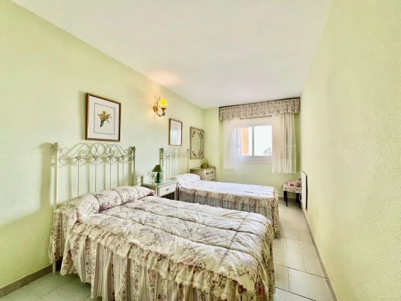 Charming West-Facing Apartment Near Playa del Cura in Torrevieja