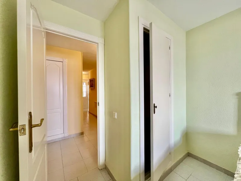 Charming West-Facing Apartment Near Playa del Cura in Torrevieja