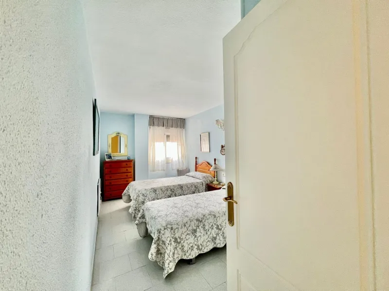 Charming West-Facing Apartment Near Playa del Cura in Torrevieja