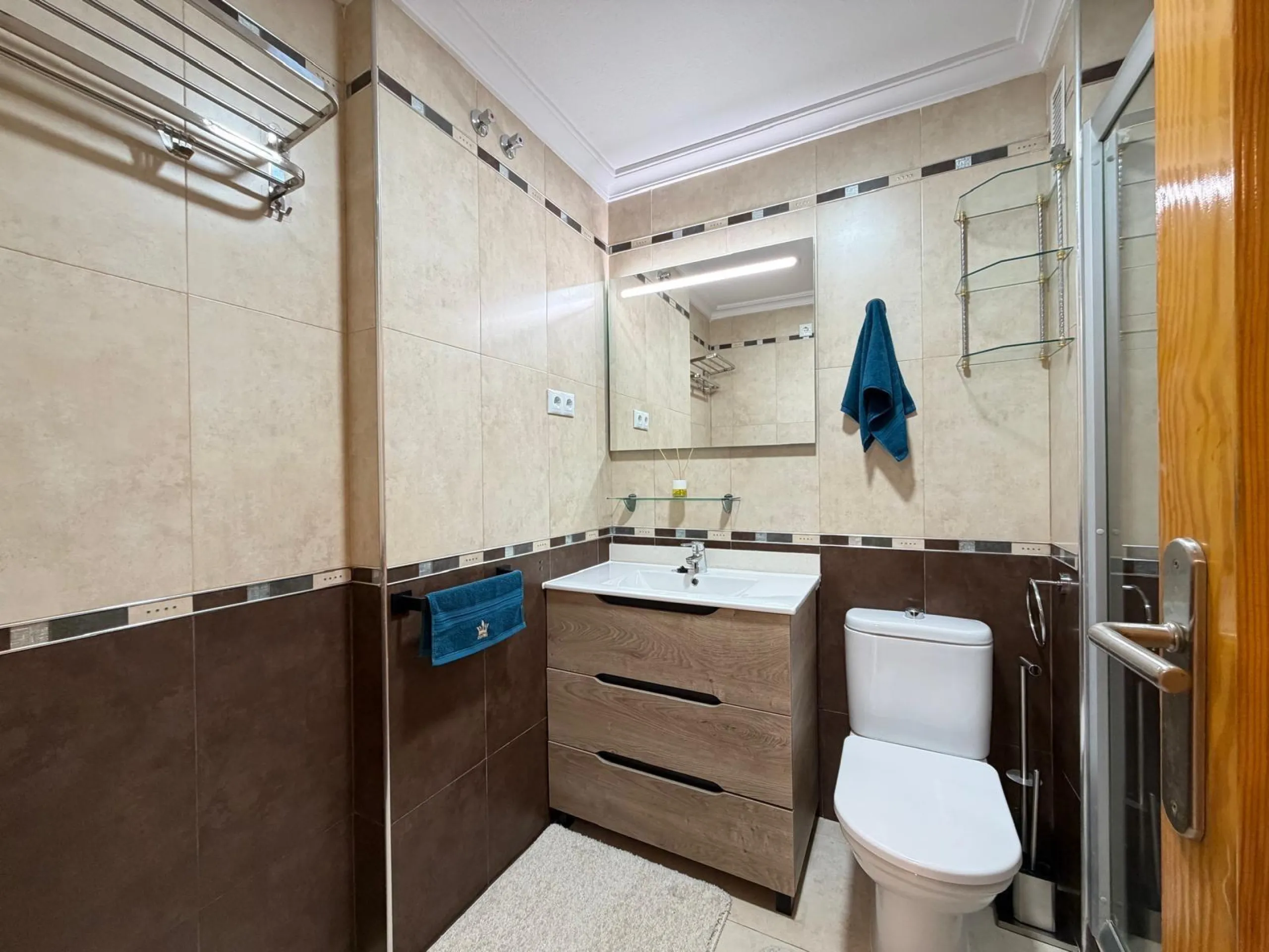 ESPECTACULAR APARTAMENTO CON VISTAS AL MAR A 150 METROS DE PLAYA DEL CURA Y CON 107 M2 DE SUPERFICIE. 3 DORM. 2 BAÑOS.