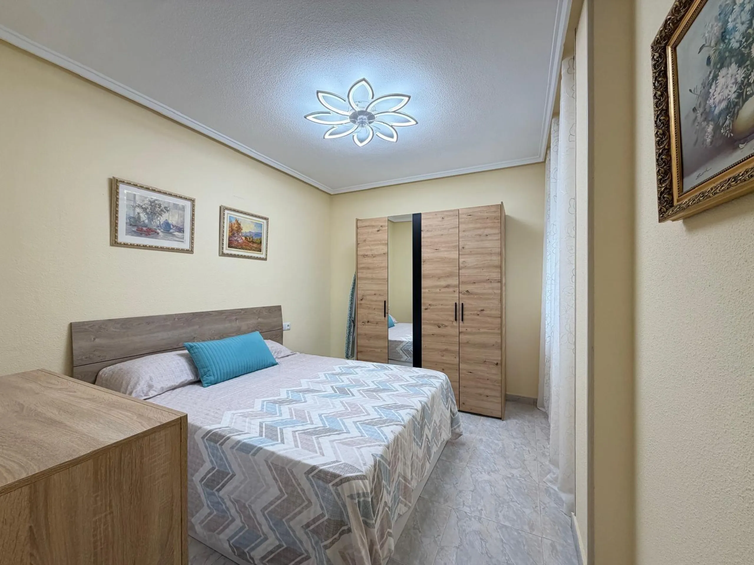 ESPECTACULAR APARTAMENTO CON VISTAS AL MAR A 150 METROS DE PLAYA DEL CURA Y CON 107 M2 DE SUPERFICIE. 3 DORM. 2 BAÑOS.