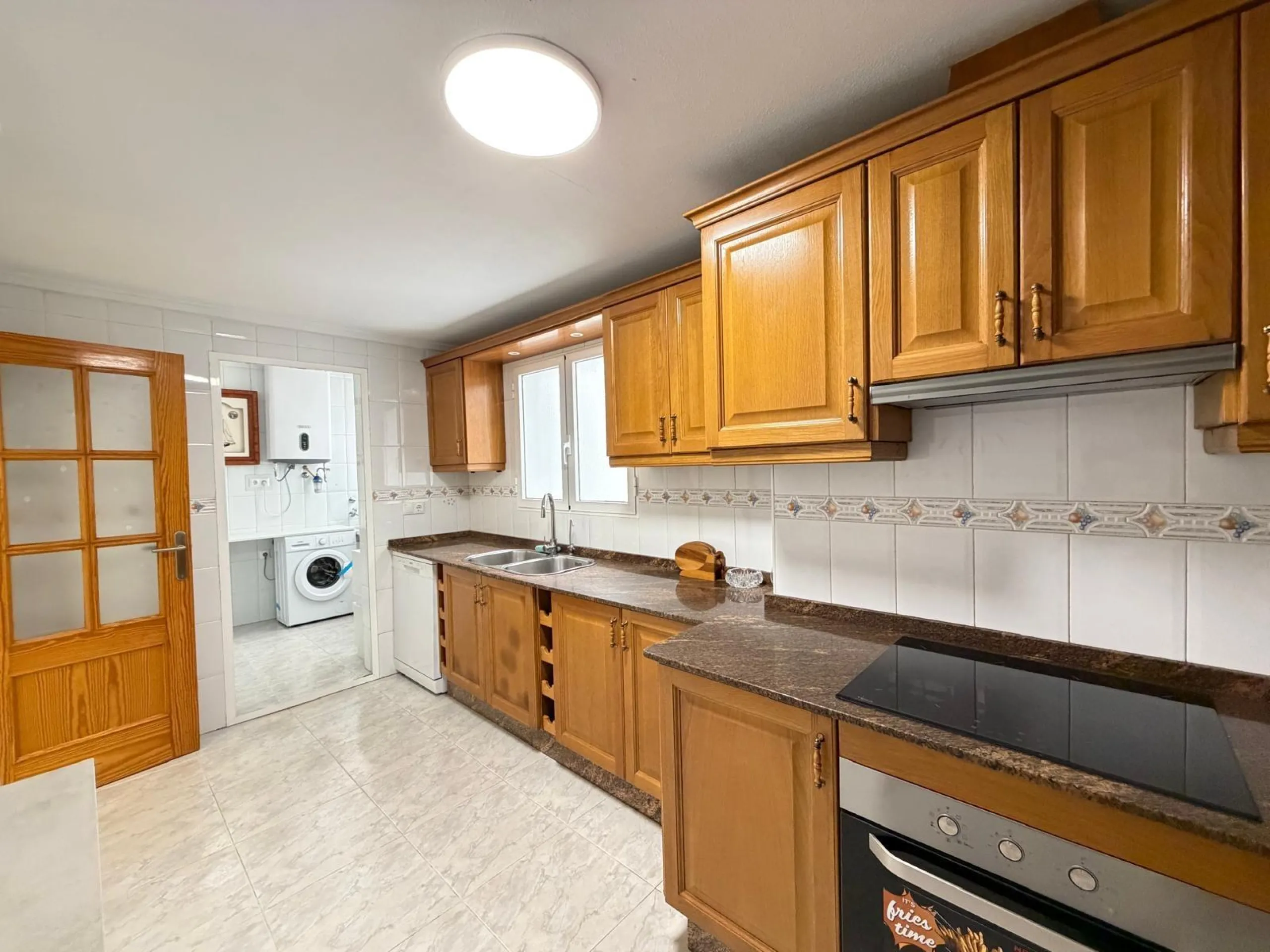 ESPECTACULAR APARTAMENTO CON VISTAS AL MAR A 150 METROS DE PLAYA DEL CURA Y CON 107 M2 DE SUPERFICIE. 3 DORM. 2 BAÑOS.