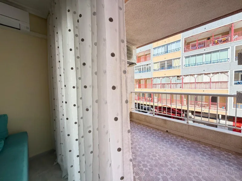 ESPECTACULAR APARTAMENTO CON VISTAS AL MAR A 150 METROS DE PLAYA DEL CURA Y CON 107 M2 DE SUPERFICIE. 3 DORM. 2 BAÑOS.