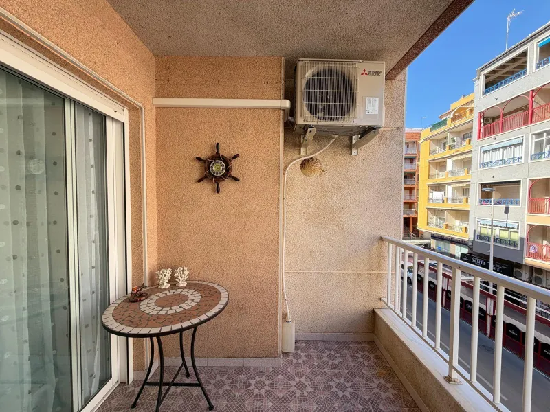 ESPECTACULAR APARTAMENTO CON VISTAS AL MAR A 150 METROS DE PLAYA DEL CURA Y CON 107 M2 DE SUPERFICIE. 3 DORM. 2 BAÑOS.