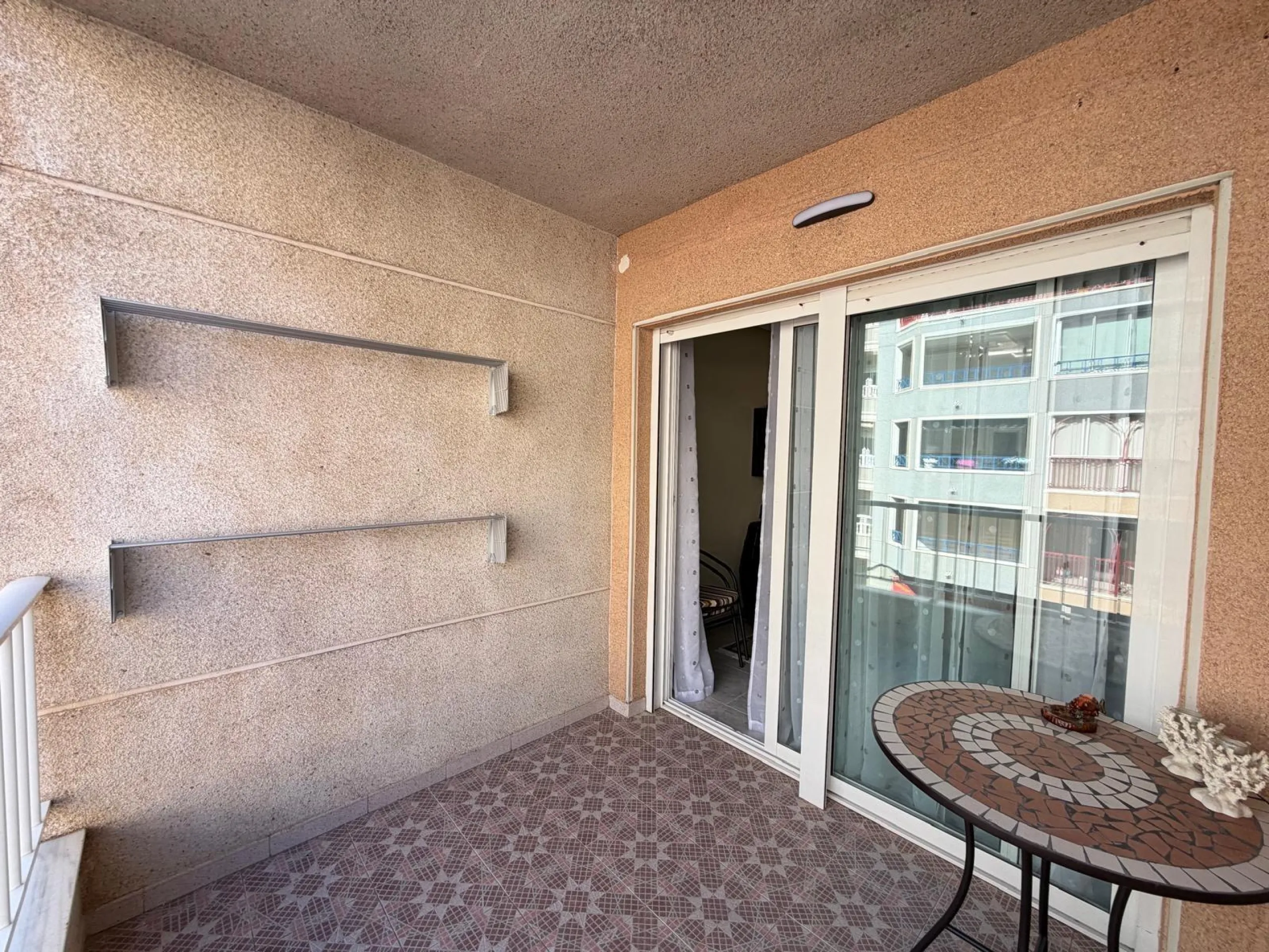 ESPECTACULAR APARTAMENTO CON VISTAS AL MAR A 150 METROS DE PLAYA DEL CURA Y CON 107 M2 DE SUPERFICIE. 3 DORM. 2 BAÑOS.