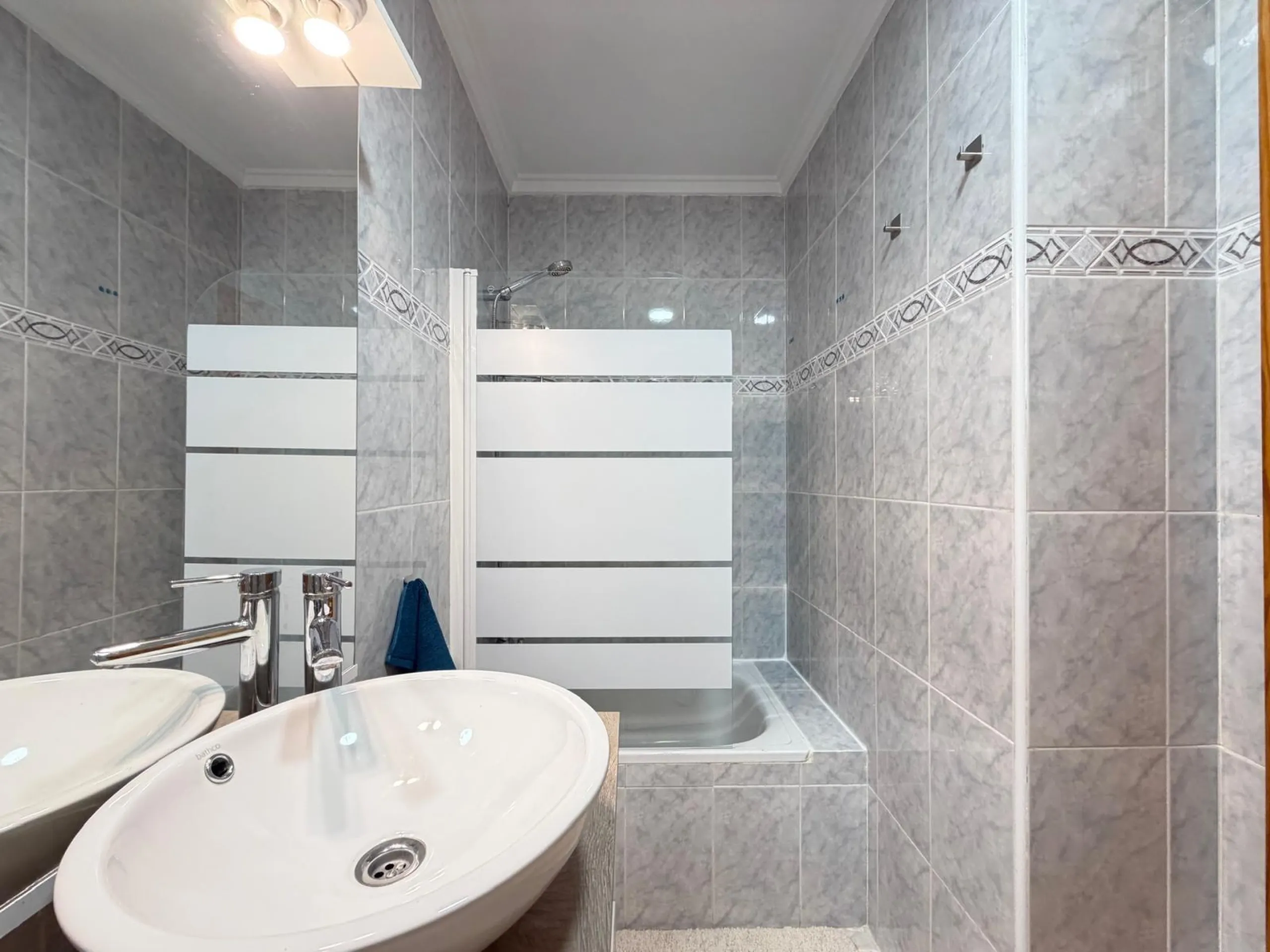 ESPECTACULAR APARTAMENTO CON VISTAS AL MAR A 150 METROS DE PLAYA DEL CURA Y CON 107 M2 DE SUPERFICIE. 3 DORM. 2 BAÑOS.