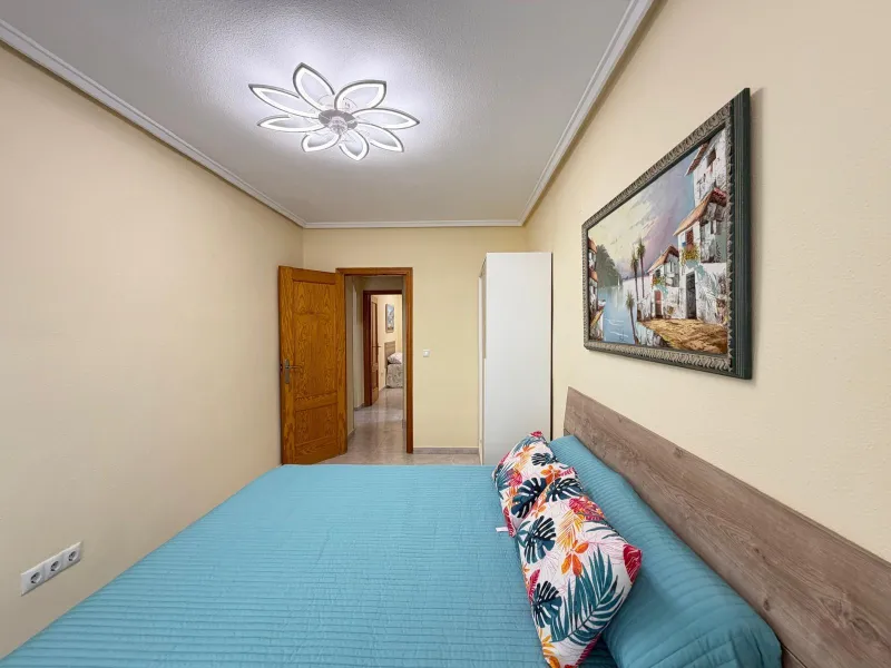 ESPECTACULAR APARTAMENTO CON VISTAS AL MAR A 150 METROS DE PLAYA DEL CURA Y CON 107 M2 DE SUPERFICIE. 3 DORM. 2 BAÑOS.
