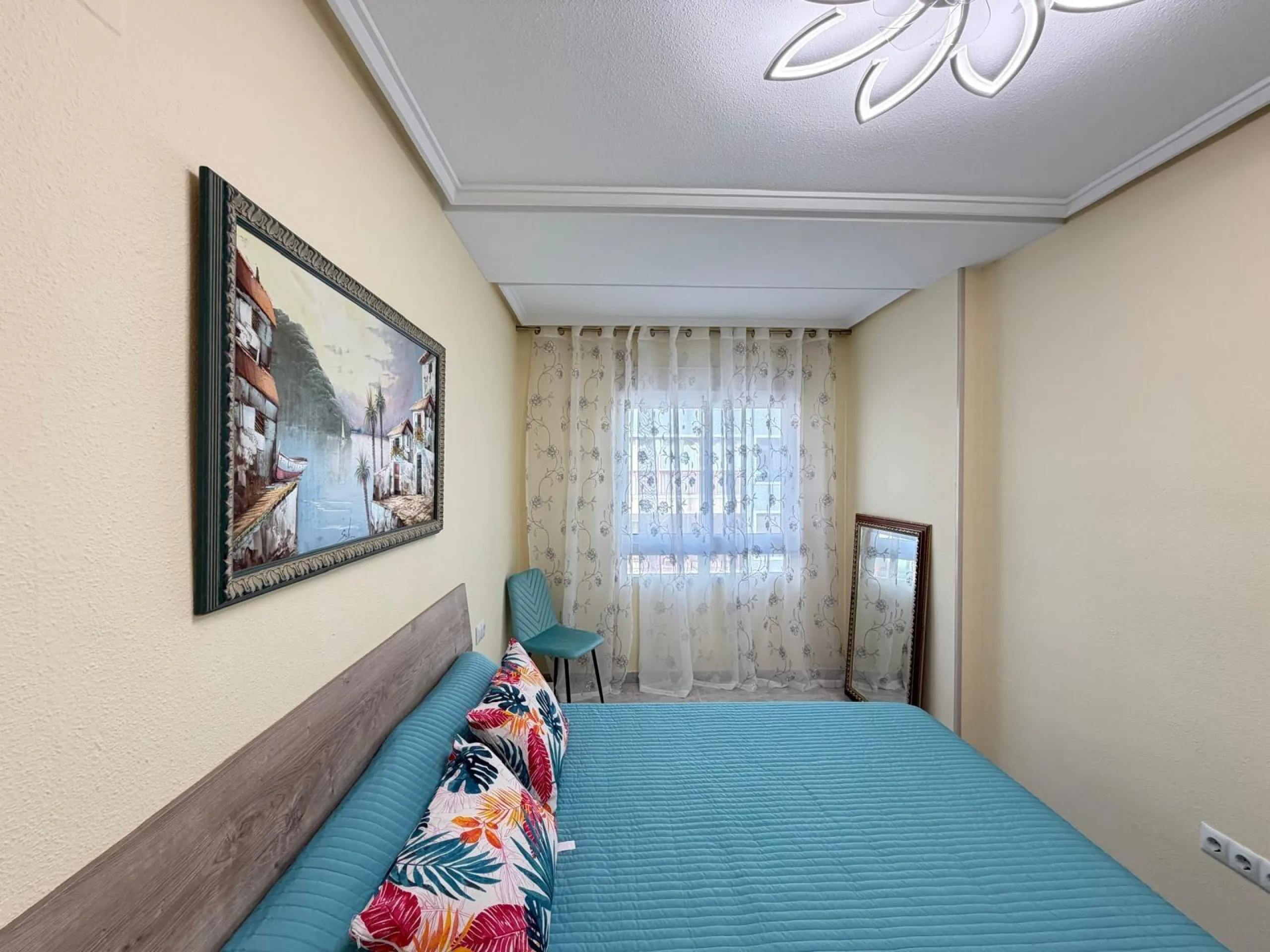 ESPECTACULAR APARTAMENTO CON VISTAS AL MAR A 150 METROS DE PLAYA DEL CURA Y CON 107 M2 DE SUPERFICIE. 3 DORM. 2 BAÑOS.