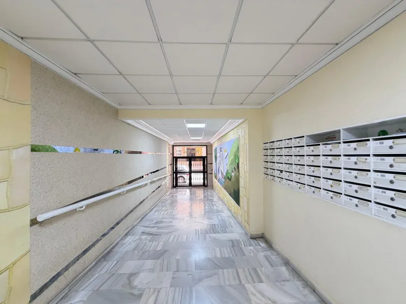 ESPECTACULAR APARTAMENTO CON VISTAS AL MAR A 150 METROS DE PLAYA DEL CURA Y CON 107 M2 DE SUPERFICIE. 3 DORM. 2 BAÑOS.