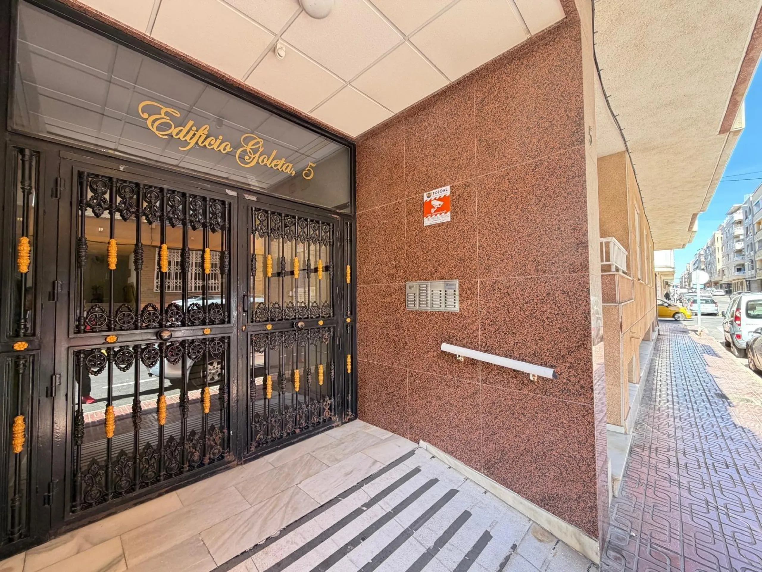 ESPECTACULAR APARTAMENTO CON VISTAS AL MAR A 150 METROS DE PLAYA DEL CURA Y CON 107 M2 DE SUPERFICIE. 3 DORM. 2 BAÑOS.
