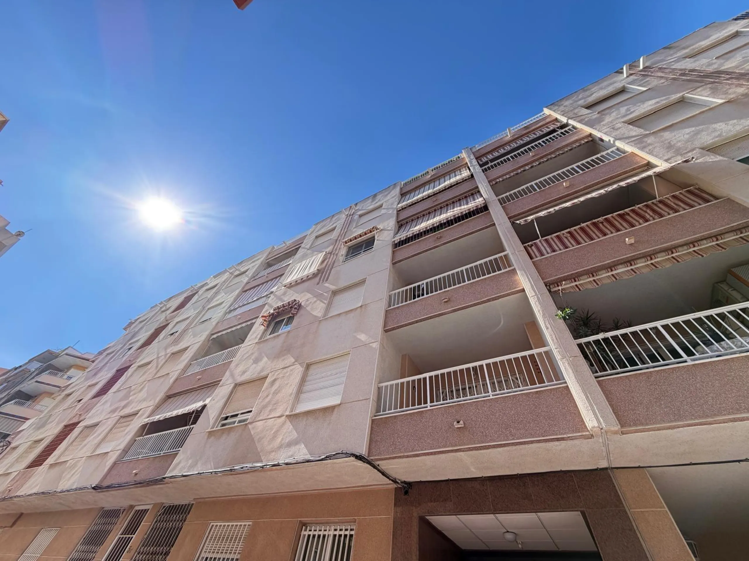 ESPECTACULAR APARTAMENTO CON VISTAS AL MAR A 150 METROS DE PLAYA DEL CURA Y CON 107 M2 DE SUPERFICIE. 3 DORM. 2 BAÑOS.