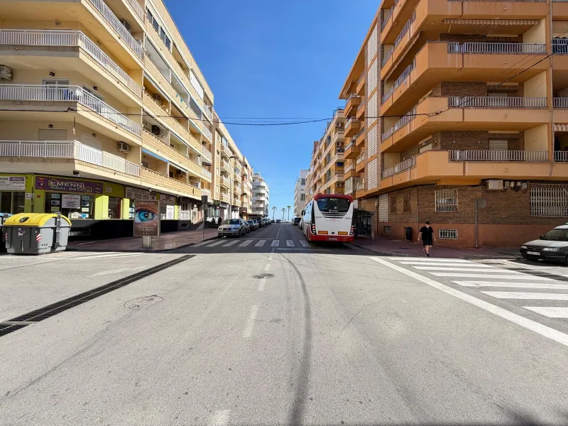 ESPECTACULAR APARTAMENTO CON VISTAS AL MAR A 150 METROS DE PLAYA DEL CURA Y CON 107 M2 DE SUPERFICIE. 3 DORM. 2 BAÑOS.