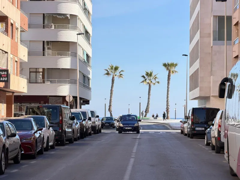 ESPECTACULAR APARTAMENTO CON VISTAS AL MAR A 150 METROS DE PLAYA DEL CURA Y CON 107 M2 DE SUPERFICIE. 3 DORM. 2 BAÑOS.