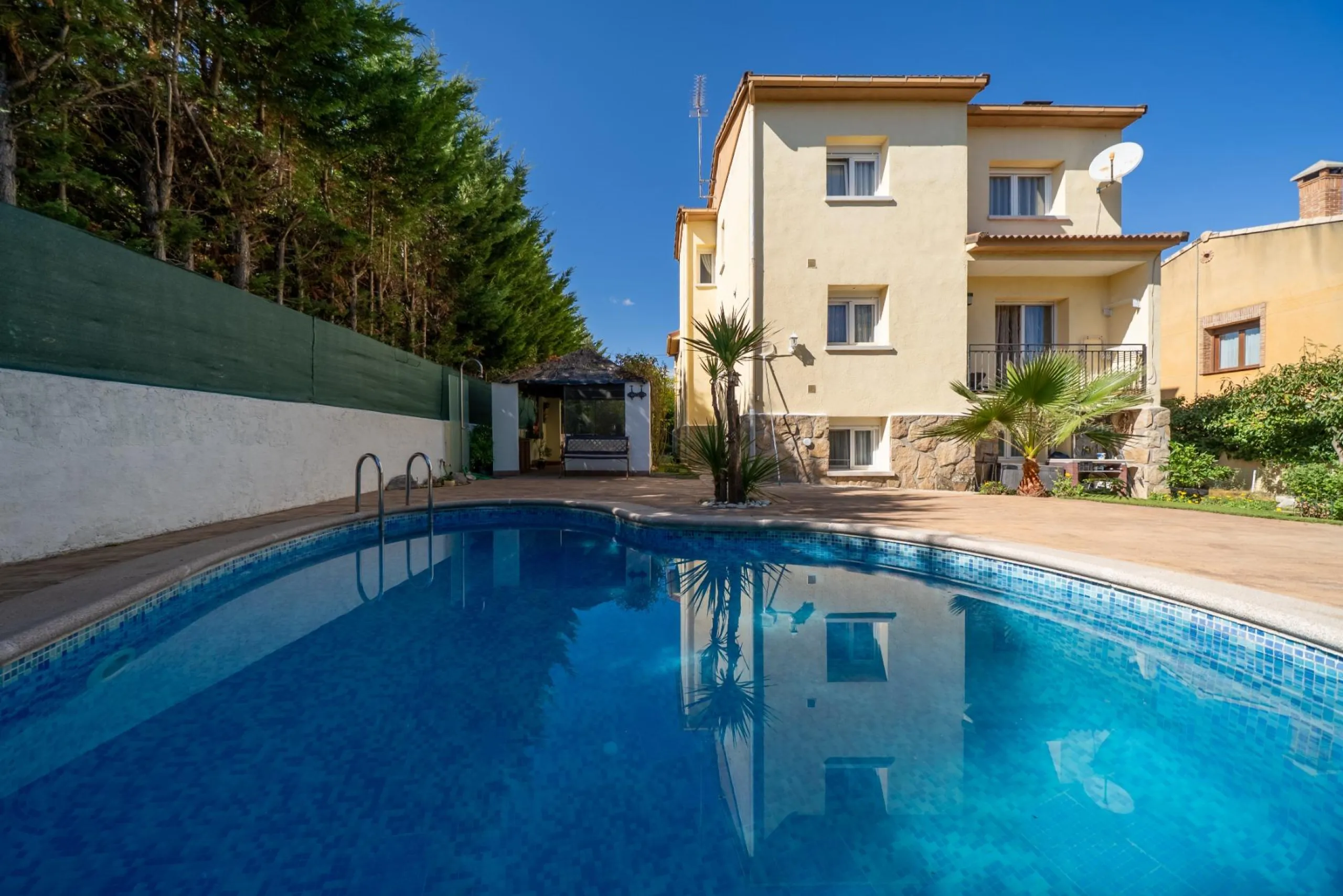 CHALET INDEPENDIENTE EN SAN MARTÍN DE VALDEIGLESIAS, MADRID