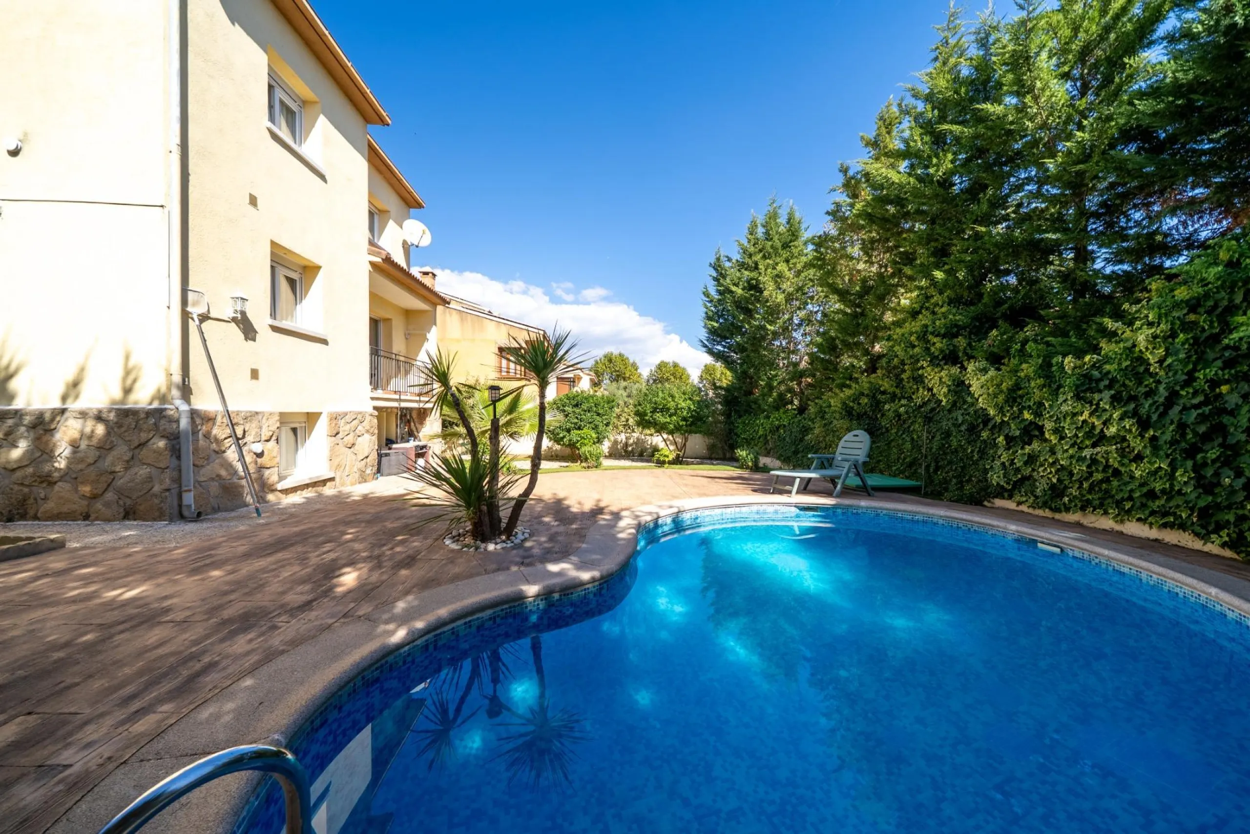 CHALET INDEPENDIENTE EN SAN MARTÍN DE VALDEIGLESIAS, MADRID