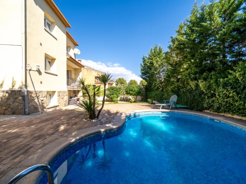 CHALET INDEPENDIENTE EN SAN MARTÍN DE VALDEIGLESIAS, MADRID