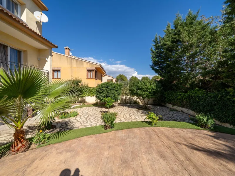 CHALET INDEPENDIENTE EN SAN MARTÍN DE VALDEIGLESIAS, MADRID