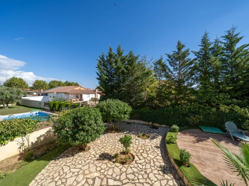CHALET INDEPENDIENTE EN SAN MARTÍN DE VALDEIGLESIAS, MADRID