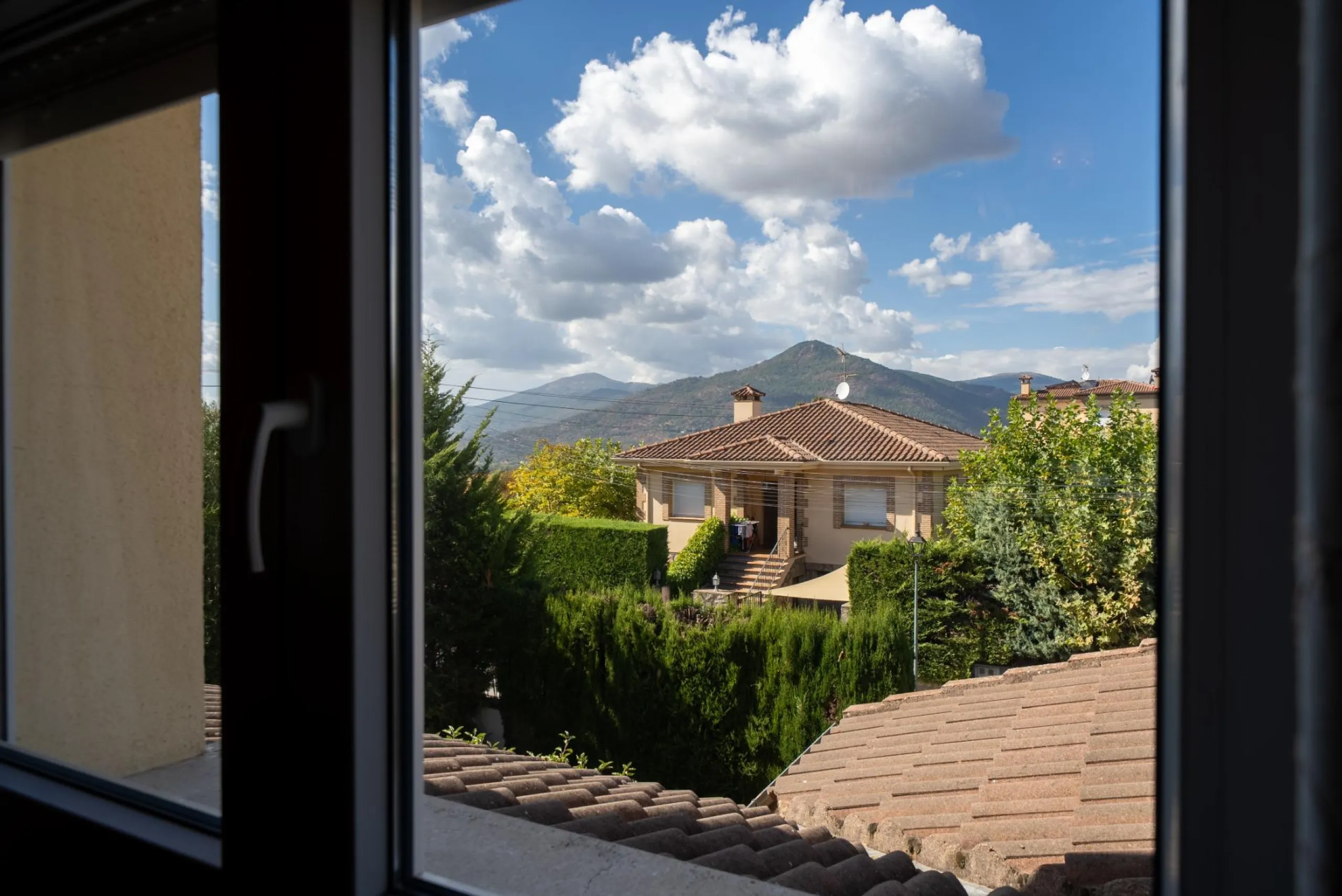 CHALET INDEPENDIENTE EN SAN MARTÍN DE VALDEIGLESIAS, MADRID
