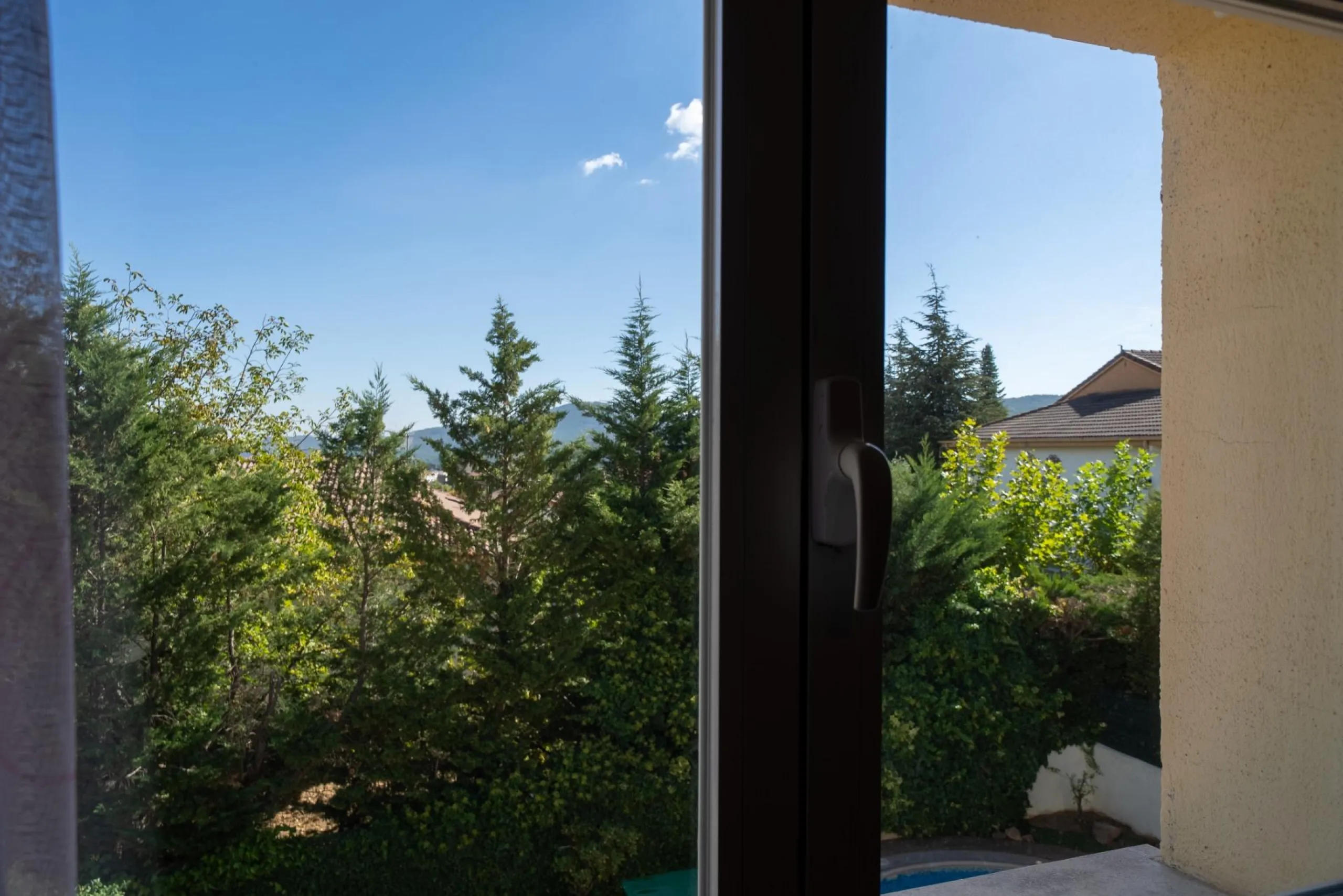 CHALET INDEPENDIENTE EN SAN MARTÍN DE VALDEIGLESIAS, MADRID
