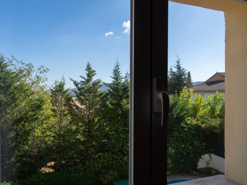 CHALET INDEPENDIENTE EN SAN MARTÍN DE VALDEIGLESIAS, MADRID