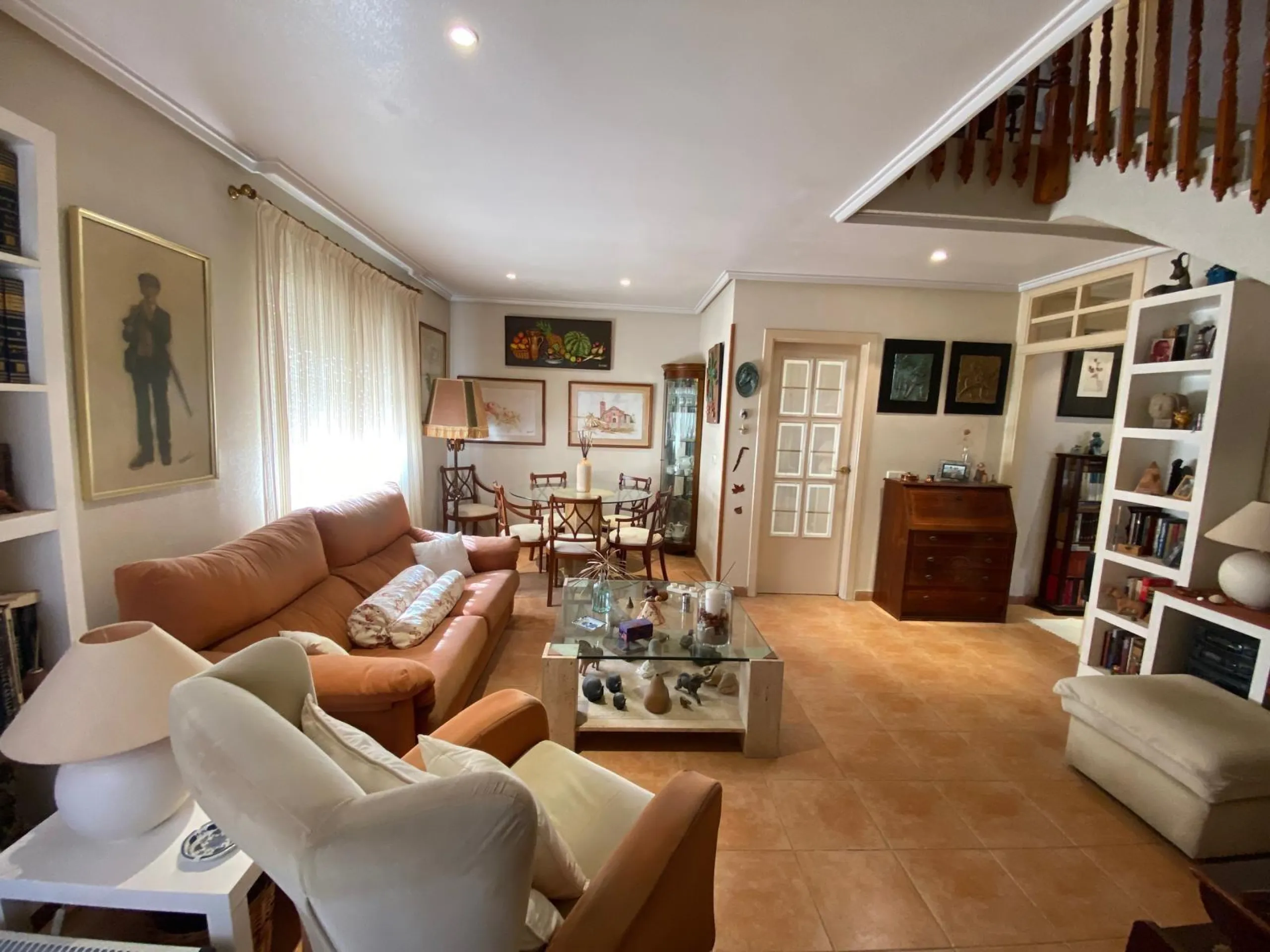 House with large plot, parking, and communal pool