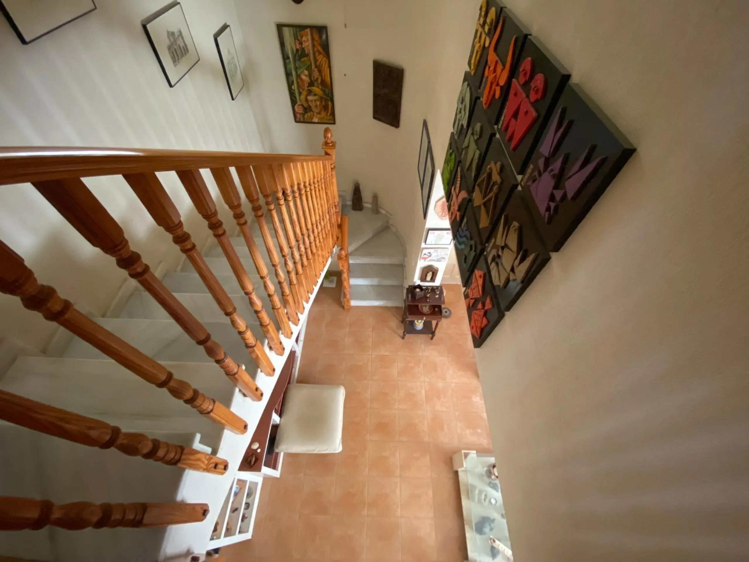 House with large plot, parking, and communal pool