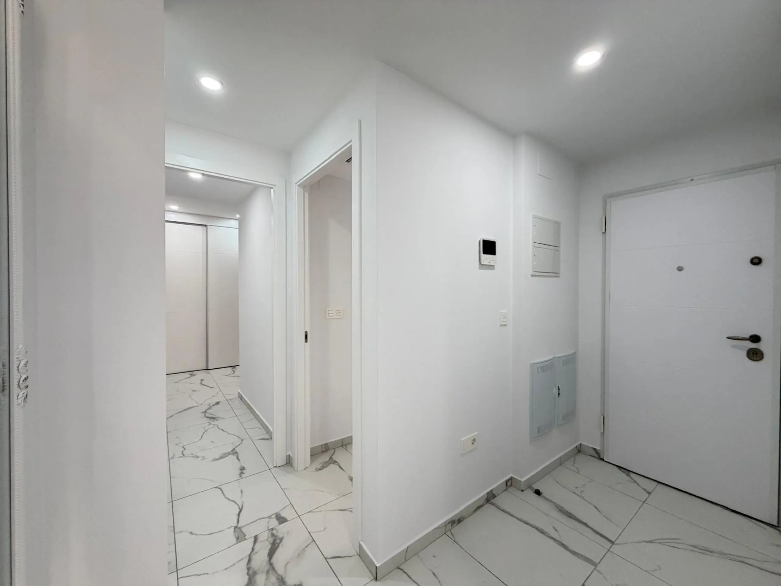 NUEVO APARTAMENTO EN RESIDENCIAL "ALEGRIA 21" CON GARAJE+TRASTERO INCLUIDO. 2 DORM. 2 BAÑOS. 105 M2. PISCINA+SAUNA+BARBACOA.