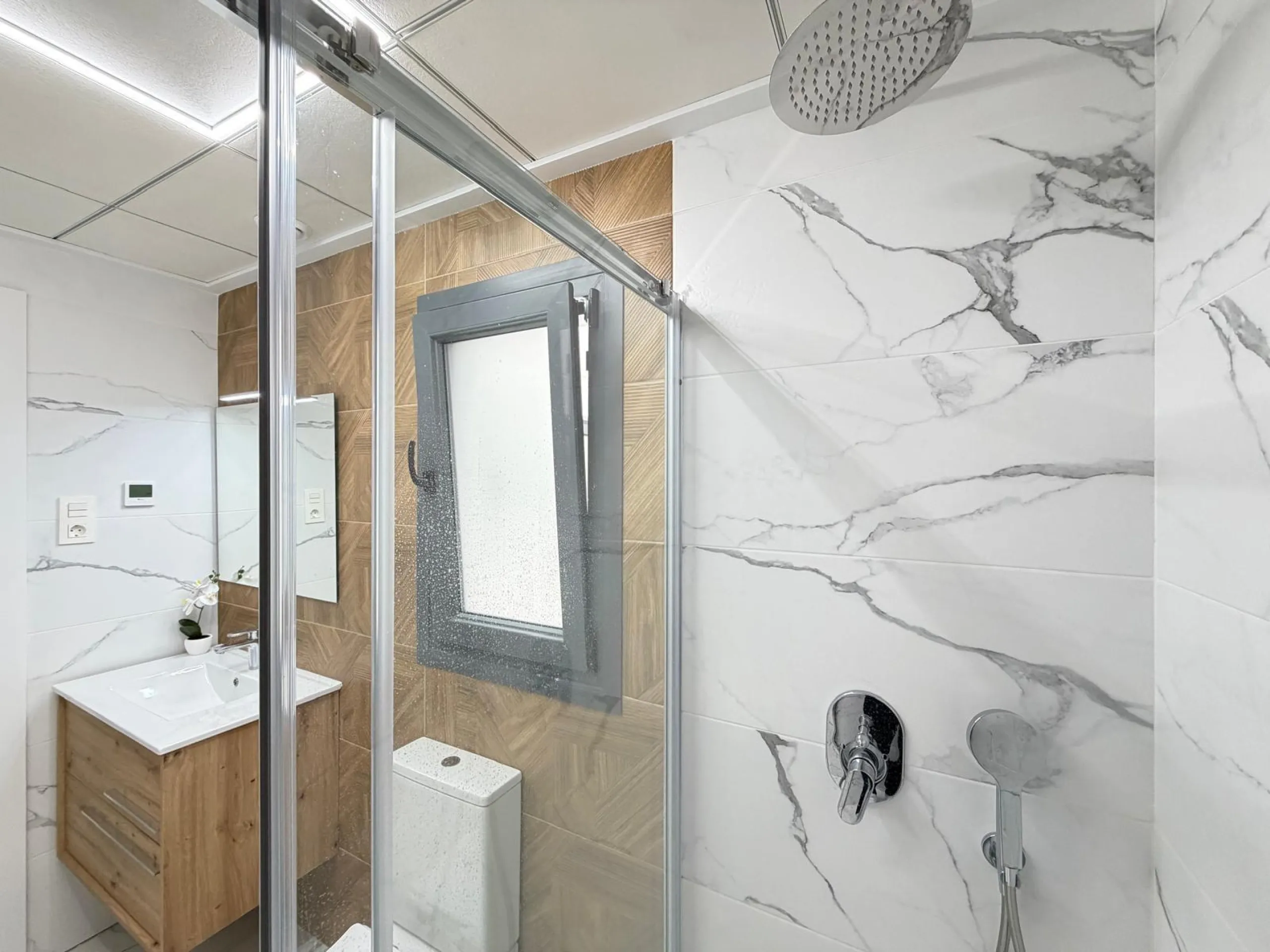 NUEVO APARTAMENTO EN RESIDENCIAL "ALEGRIA 21" CON GARAJE+TRASTERO INCLUIDO. 2 DORM. 2 BAÑOS. 105 M2. PISCINA+SAUNA+BARBACOA.