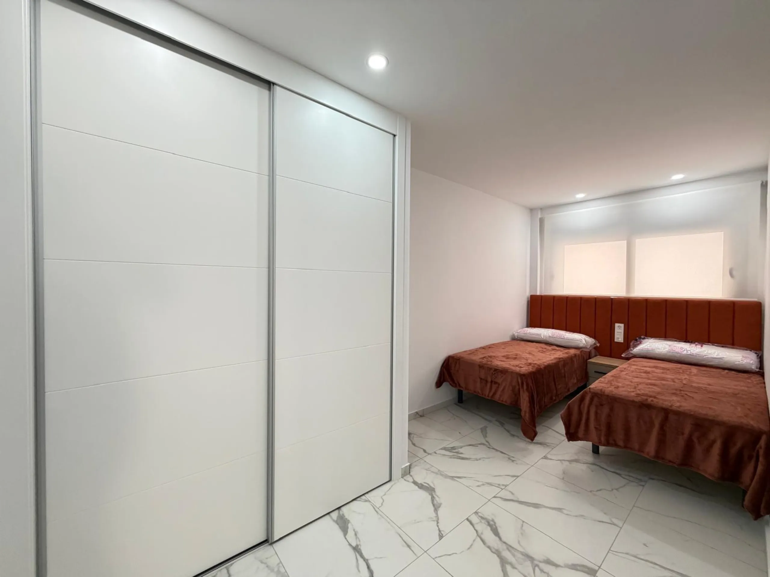 NUEVO APARTAMENTO EN RESIDENCIAL "ALEGRIA 21" CON GARAJE+TRASTERO INCLUIDO. 2 DORM. 2 BAÑOS. 105 M2. PISCINA+SAUNA+BARBACOA.