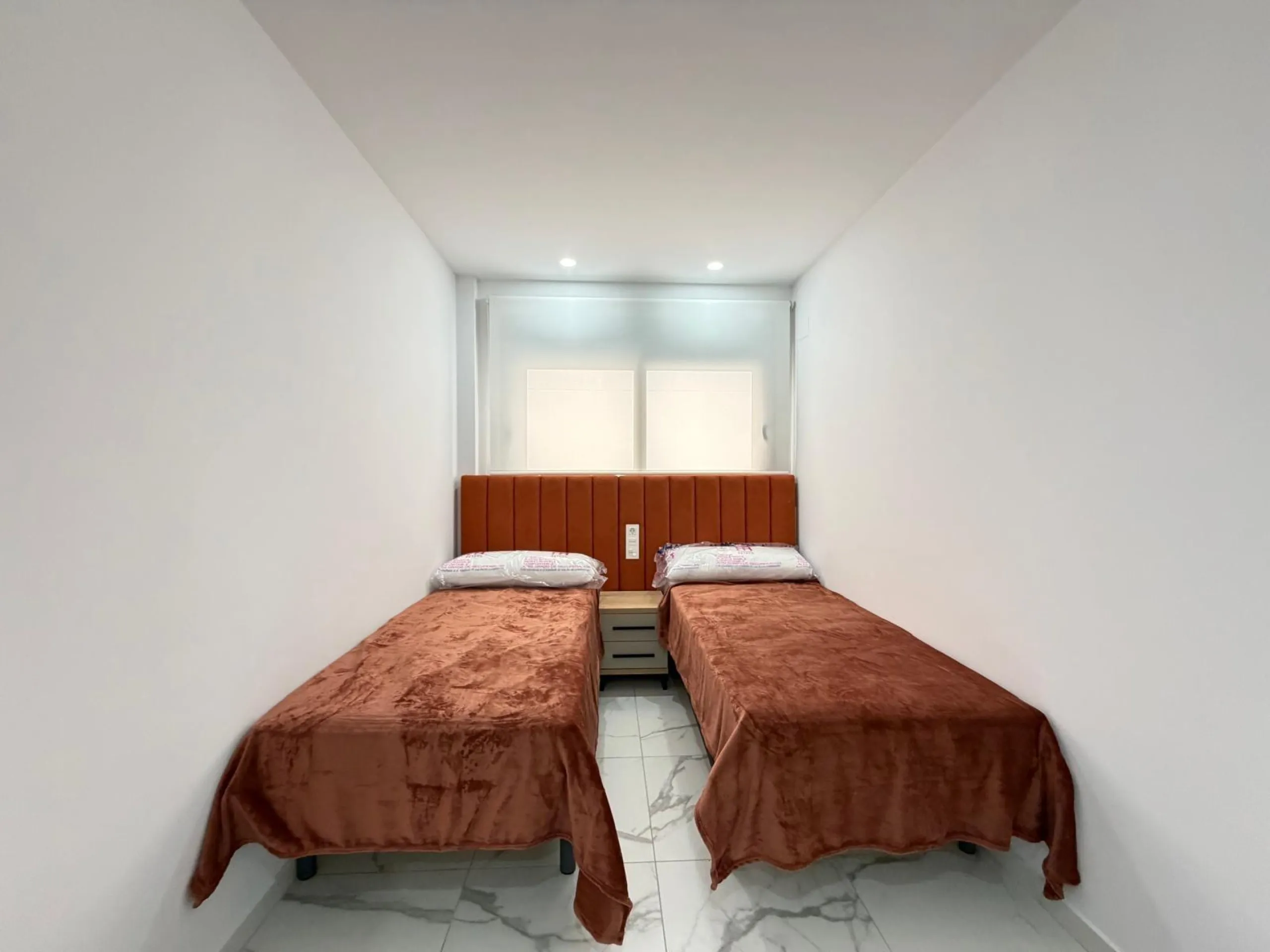NUEVO APARTAMENTO EN RESIDENCIAL "ALEGRIA 21" CON GARAJE+TRASTERO INCLUIDO. 2 DORM. 2 BAÑOS. 105 M2. PISCINA+SAUNA+BARBACOA.
