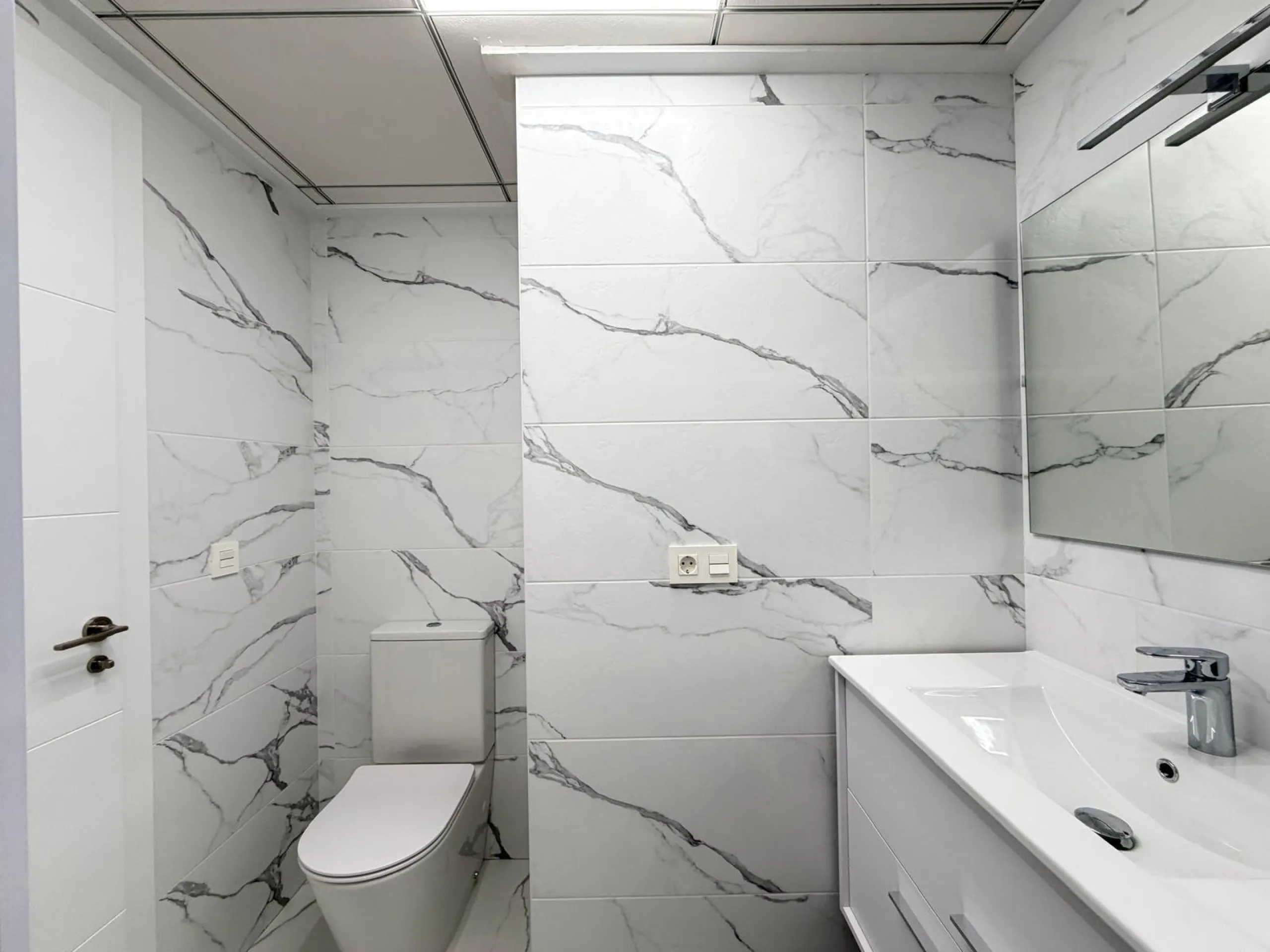 NUEVO APARTAMENTO EN RESIDENCIAL "ALEGRIA 21" CON GARAJE+TRASTERO INCLUIDO. 2 DORM. 2 BAÑOS. 105 M2. PISCINA+SAUNA+BARBACOA.