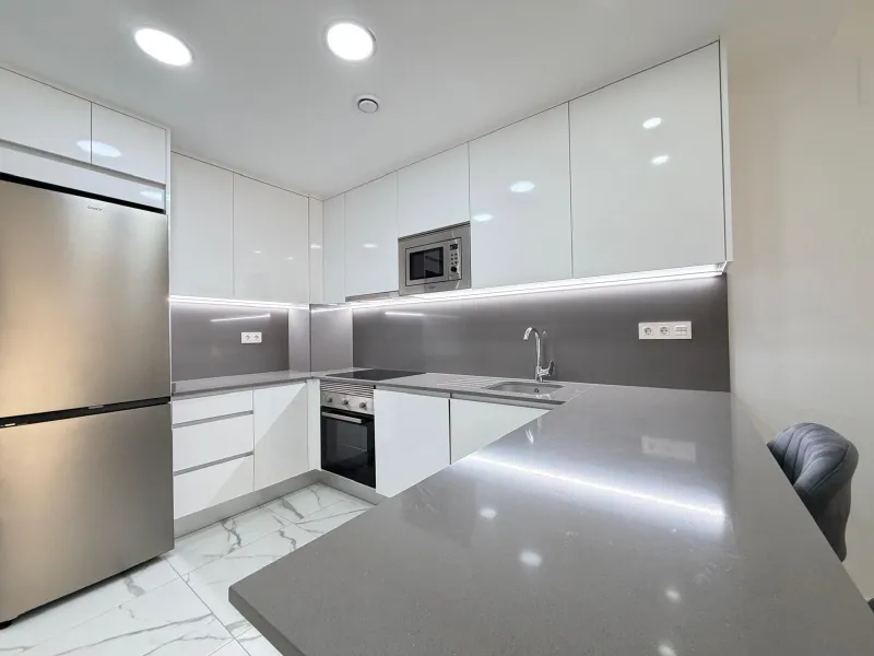 NUEVO APARTAMENTO EN RESIDENCIAL "ALEGRIA 21" CON GARAJE+TRASTERO INCLUIDO. 2 DORM. 2 BAÑOS. 105 M2. PISCINA+SAUNA+BARBACOA.