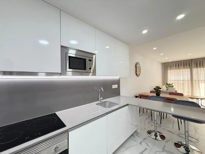 NUEVO APARTAMENTO EN RESIDENCIAL "ALEGRIA 21" CON GARAJE+TRASTERO INCLUIDO. 2 DORM. 2 BAÑOS. 105 M2. PISCINA+SAUNA+BARBACOA.