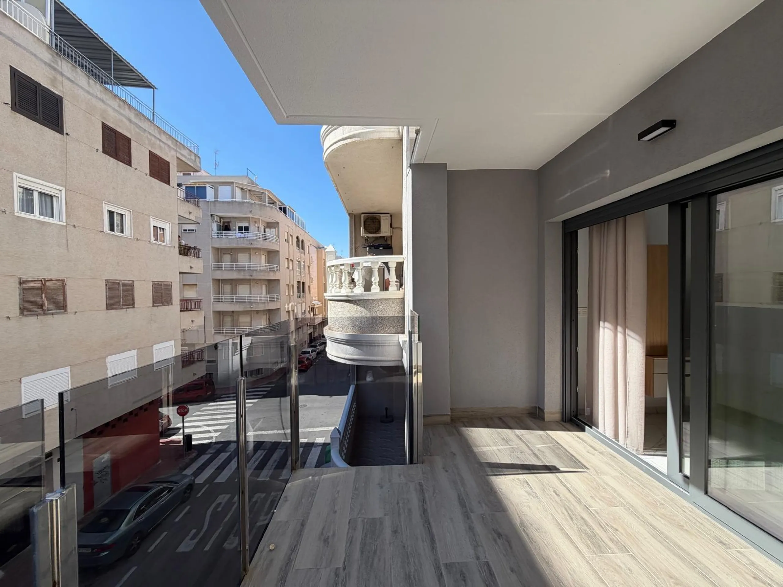 NUEVO APARTAMENTO EN RESIDENCIAL "ALEGRIA 21" CON GARAJE+TRASTERO INCLUIDO. 2 DORM. 2 BAÑOS. 105 M2. PISCINA+SAUNA+BARBACOA.
