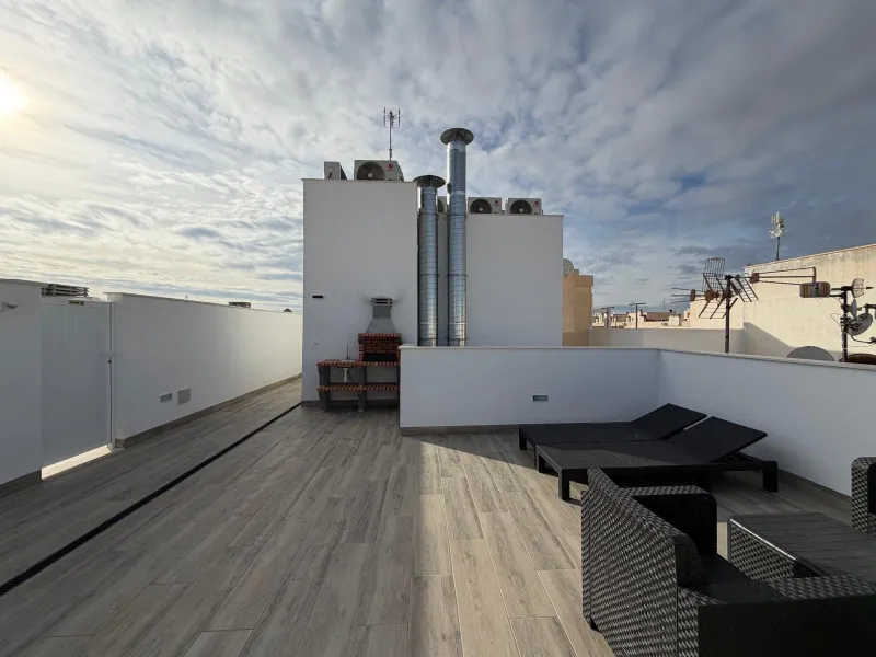 NUEVO APARTAMENTO EN RESIDENCIAL "ALEGRIA 21" CON GARAJE+TRASTERO INCLUIDO. 2 DORM. 2 BAÑOS. 105 M2. PISCINA+SAUNA+BARBACOA.