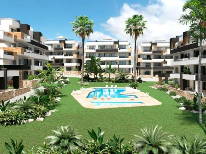 Apartamento completamente amueblado en Ático con dos plazas de aparcamiento, trastero, solárium privado 70m2, piscina comunitaria, gimnasio, sauna y jacuzzi.