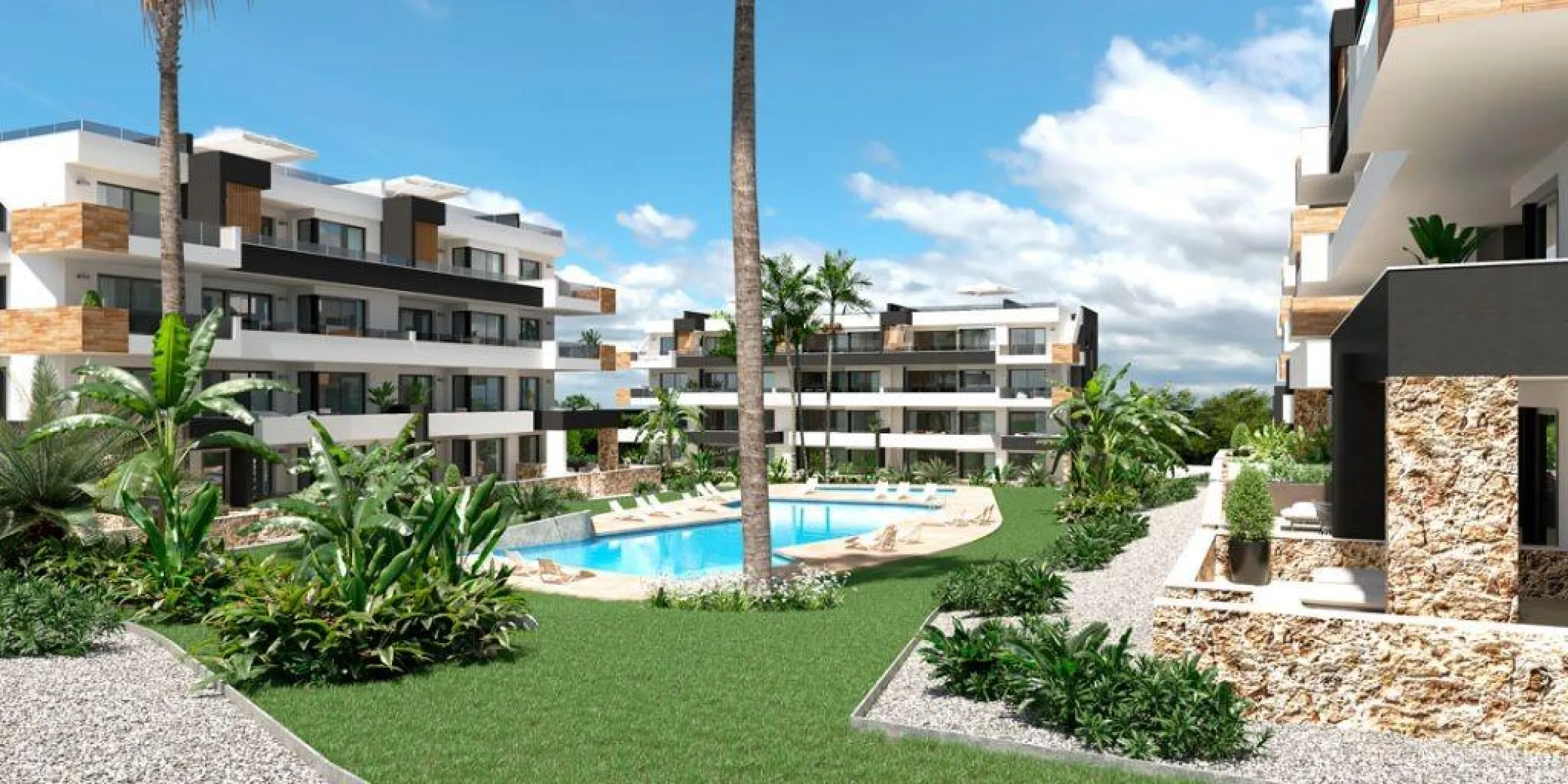 Apartamento completamente amueblado en Ático con dos plazas de aparcamiento, trastero, solárium privado 70m2, piscina comunitaria, gimnasio, sauna y jacuzzi.