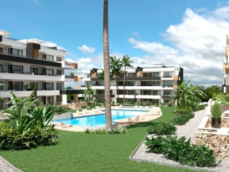 Apartamento completamente amueblado en Ático con dos plazas de aparcamiento, trastero, solárium privado 70m2, piscina comunitaria, gimnasio, sauna y jacuzzi.