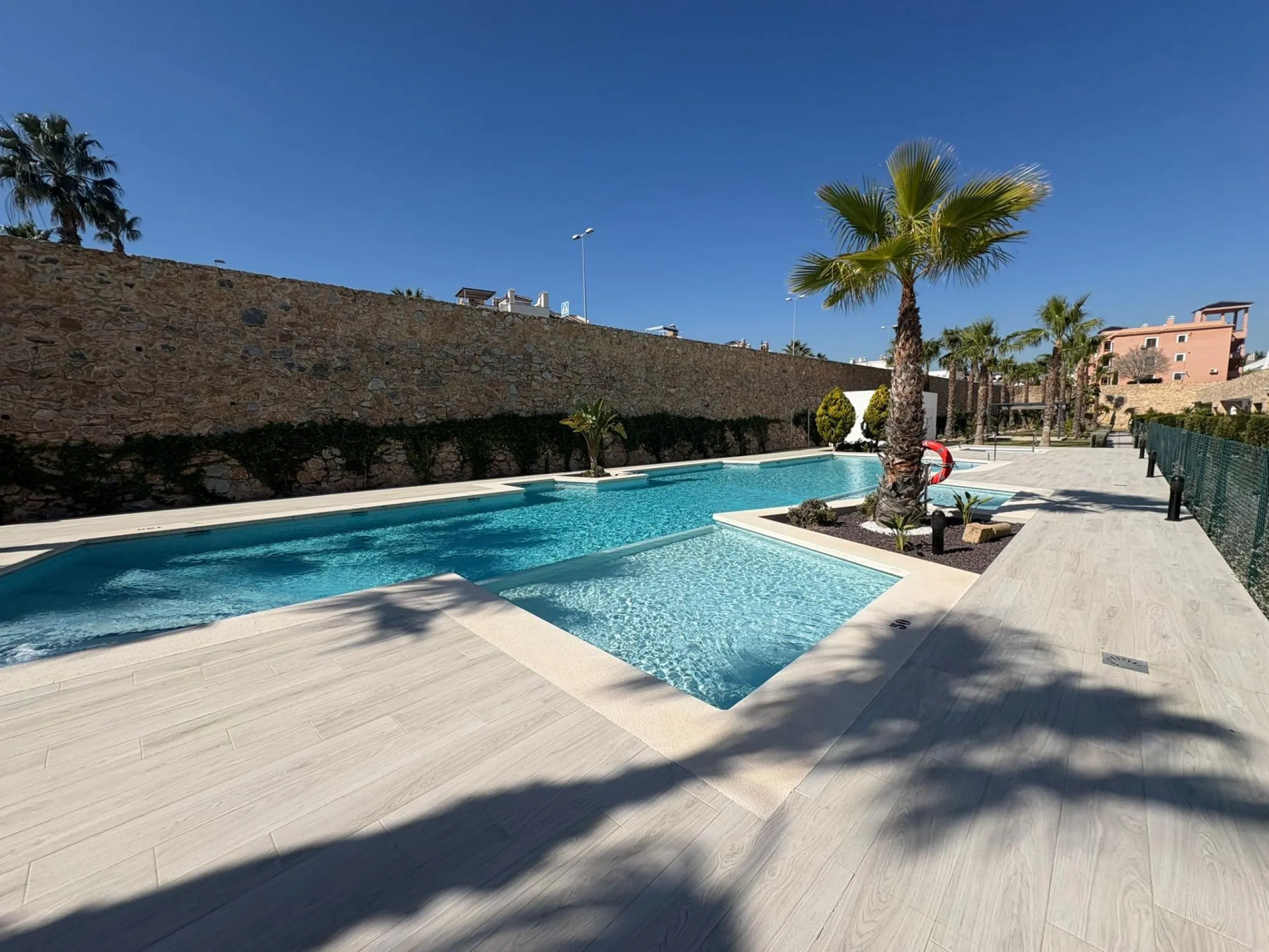 Moderno Apartamento en Villamartin, Orihuela Costa - Perfecto Estado y Cerca del Mar