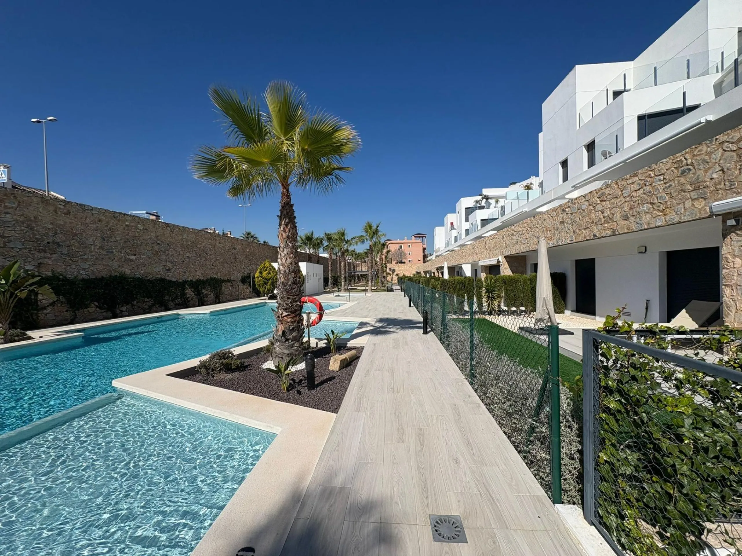 Moderno Apartamento en Villamartin, Orihuela Costa - Perfecto Estado y Cerca del Mar