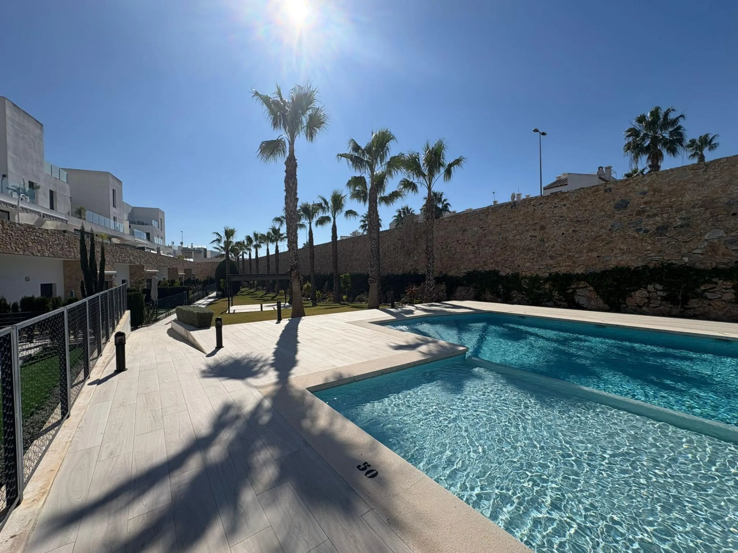 Moderno Apartamento en Villamartin, Orihuela Costa - Perfecto Estado y Cerca del Mar
