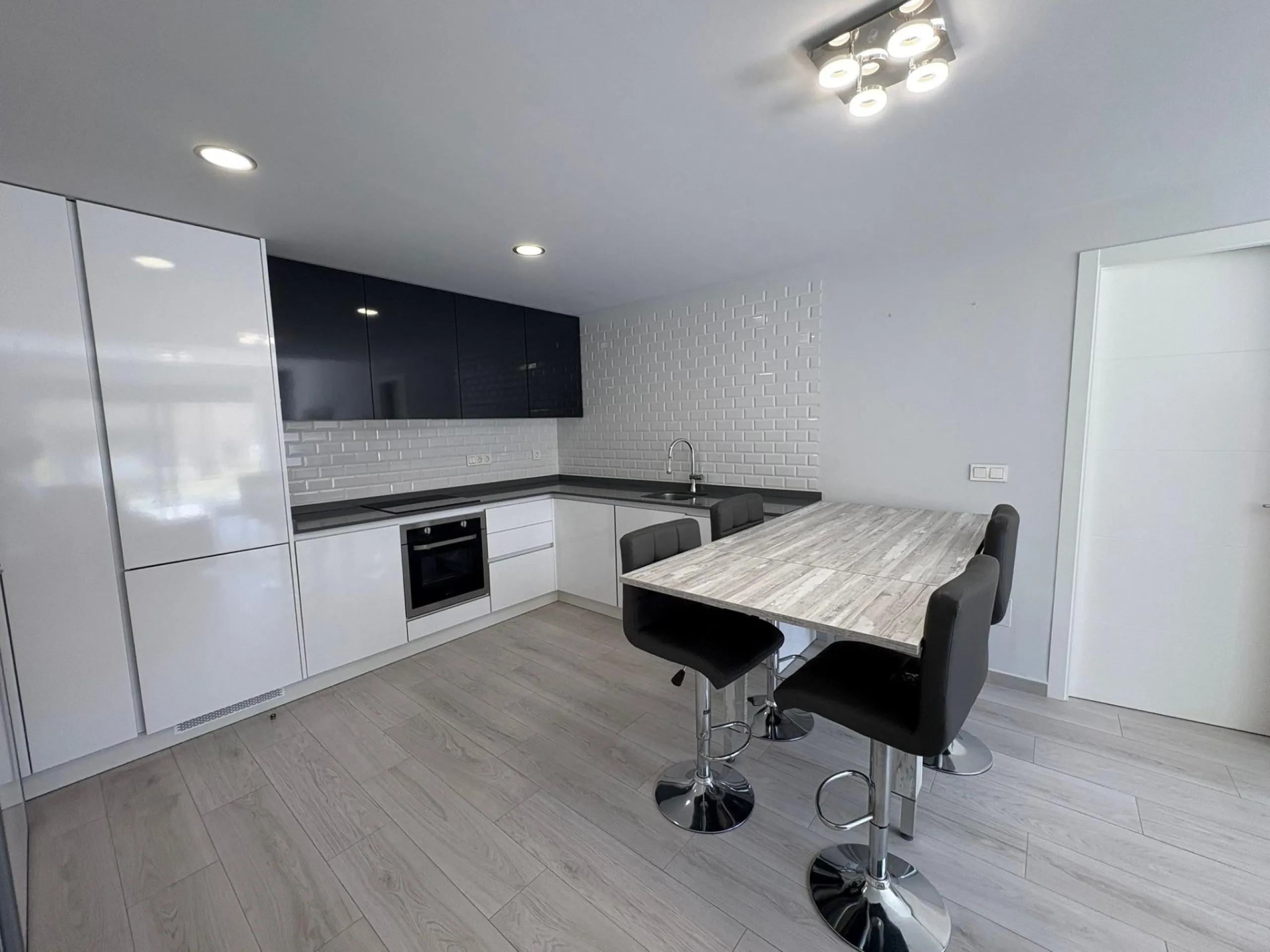 Moderno Apartamento en Villamartin, Orihuela Costa - Perfecto Estado y Cerca del Mar