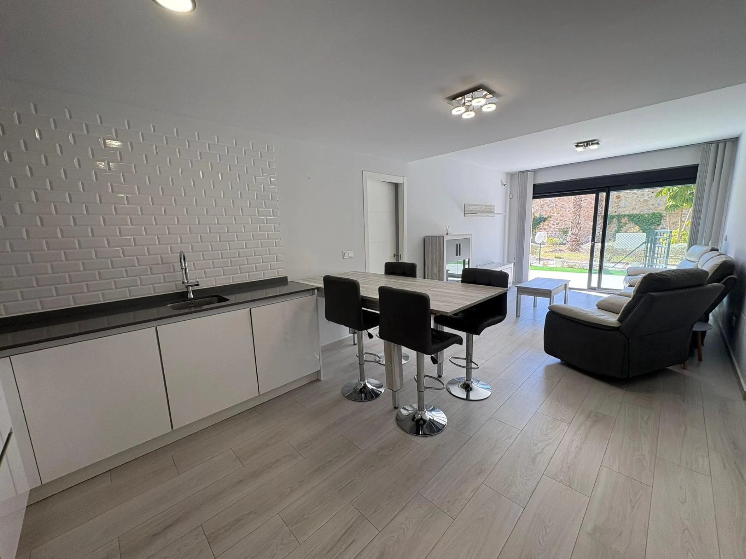 Moderno Apartamento en Villamartin, Orihuela Costa - Perfecto Estado y Cerca del Mar