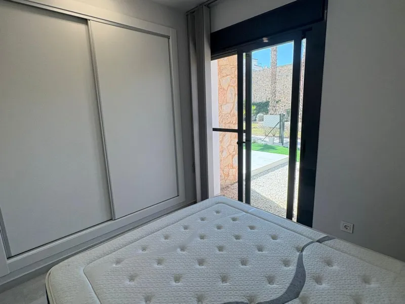 Moderno Apartamento en Villamartin, Orihuela Costa - Perfecto Estado y Cerca del Mar