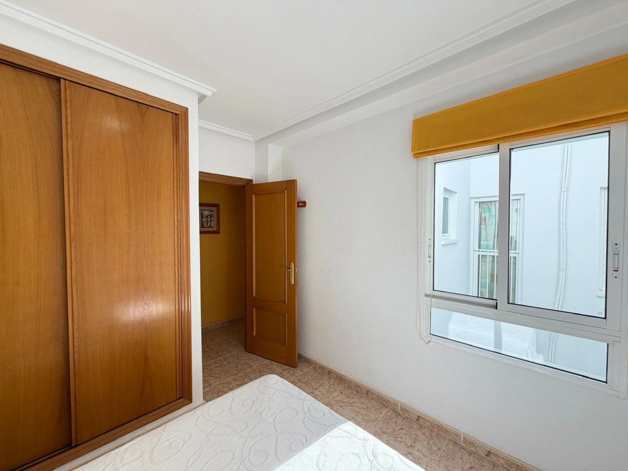 PENTHOUSE WITH SEA VIEWS ON AV. DE LAS HABANERAS WITH VERY LARGE GARAGE SPACE INCLUDED. 2 BEDROOMS. 1 BATHROOM. TOTAL AREA OF 72 M2.