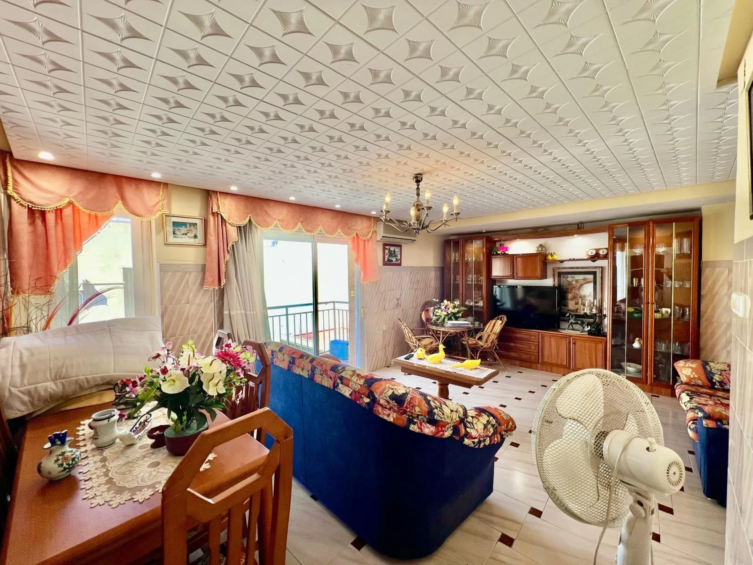 ESPACIOSA VIVIENDA A ESCASOS 350m DEL PUERTO DE SANTA POLA