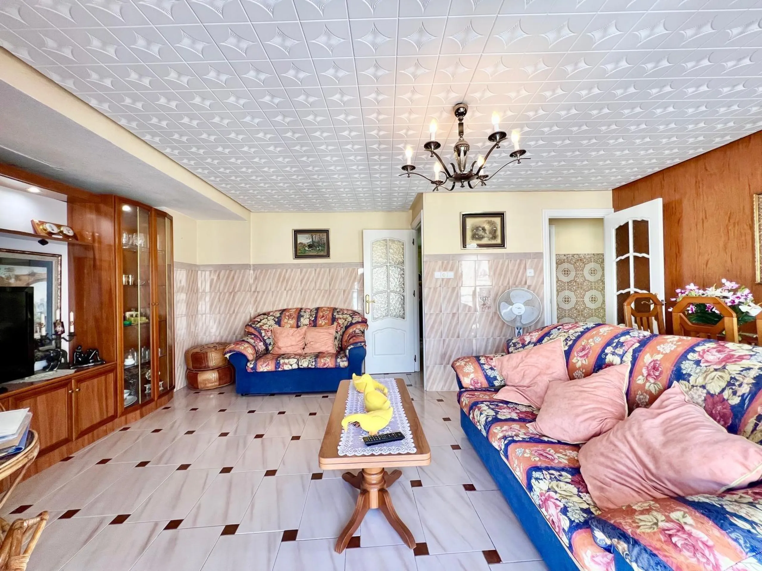 ESPACIOSA VIVIENDA A ESCASOS 350m DEL PUERTO DE SANTA POLA