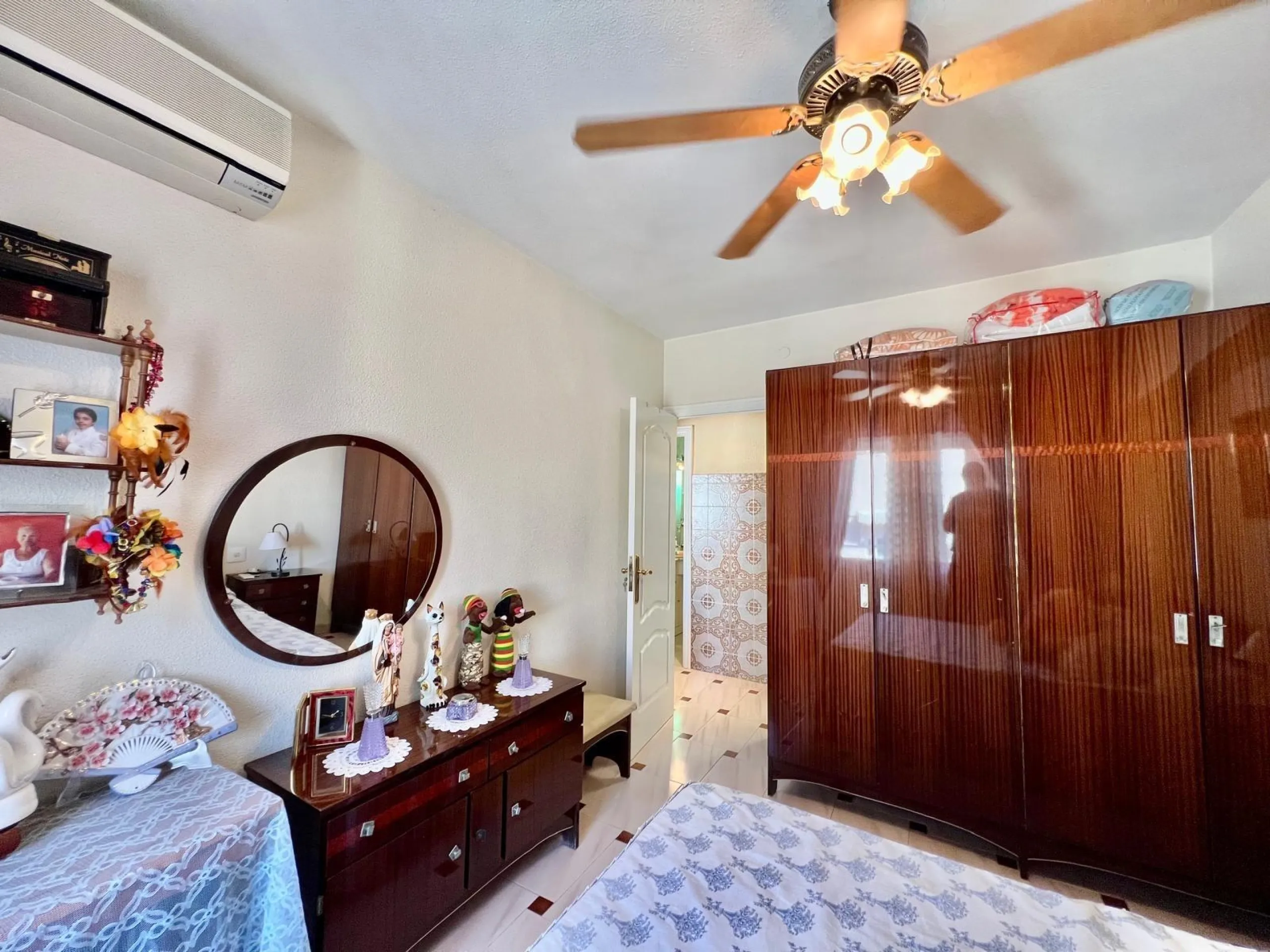ESPACIOSA VIVIENDA A ESCASOS 350m DEL PUERTO DE SANTA POLA
