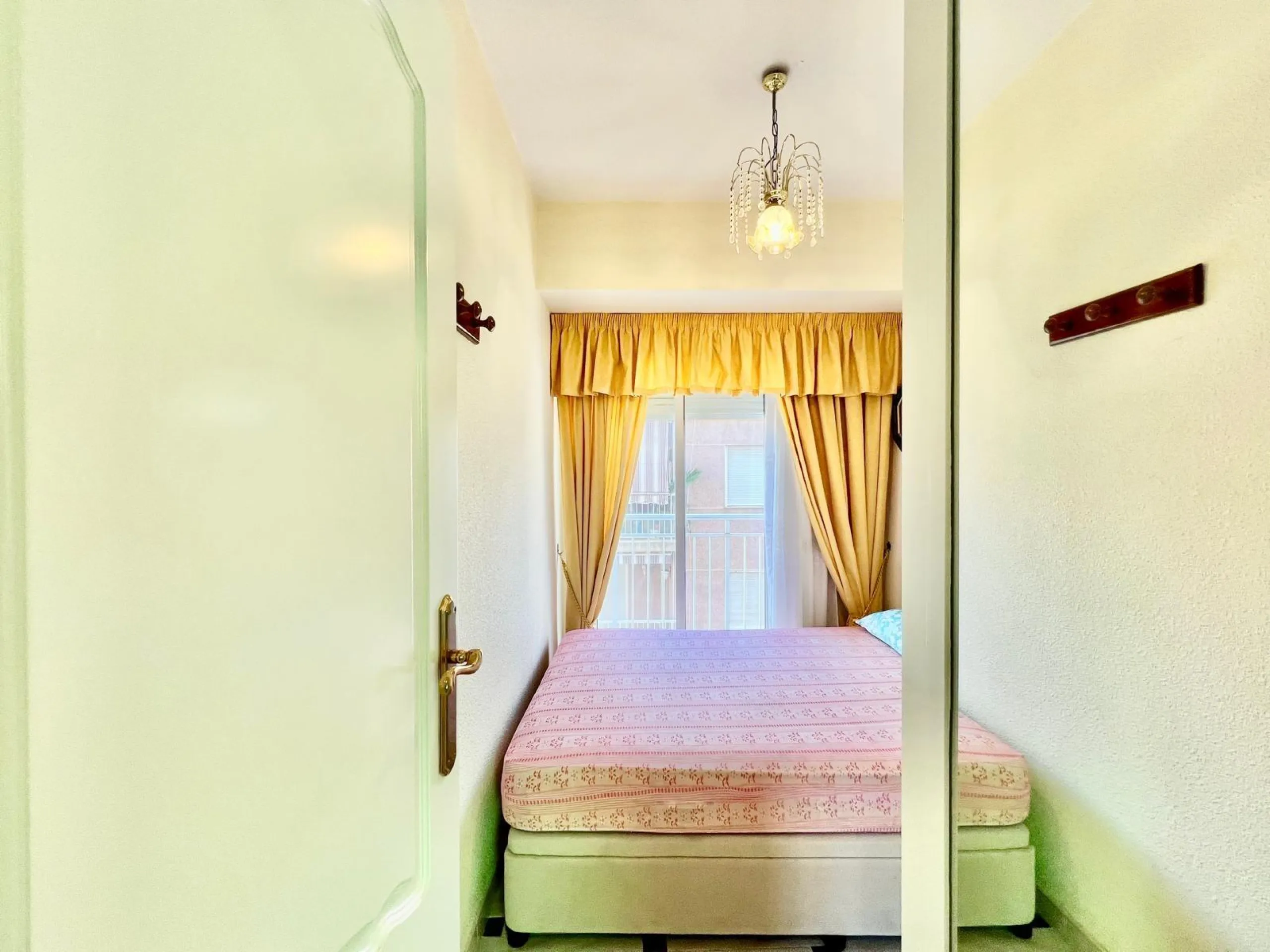 ESPACIOSA VIVIENDA A ESCASOS 350m DEL PUERTO DE SANTA POLA